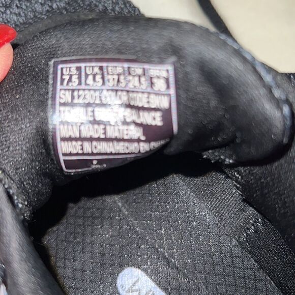 Skechers Air Cooled Memory Foam Sneaker Size 7.5 - Picture 7 of 10